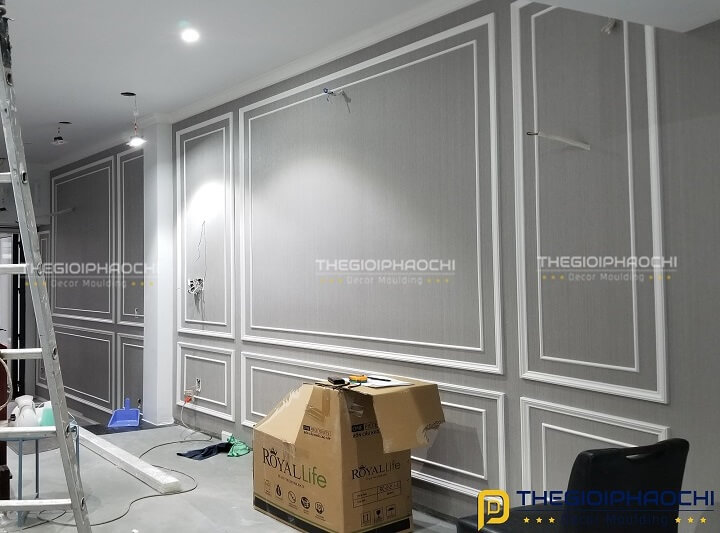 lắp đặt phào chỉ trang trí tường phòng khách đẹp-npw-l40